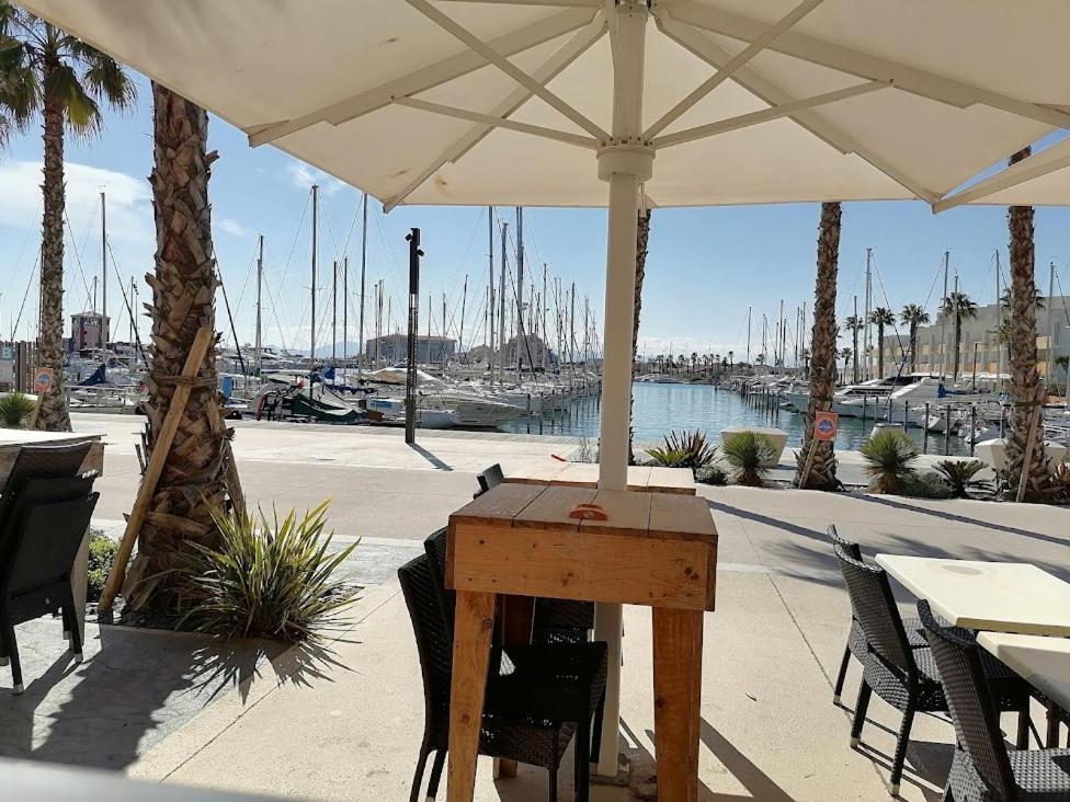 Ground Floor Studio With Access To Beach And Pool Le Barcares Exterior photo